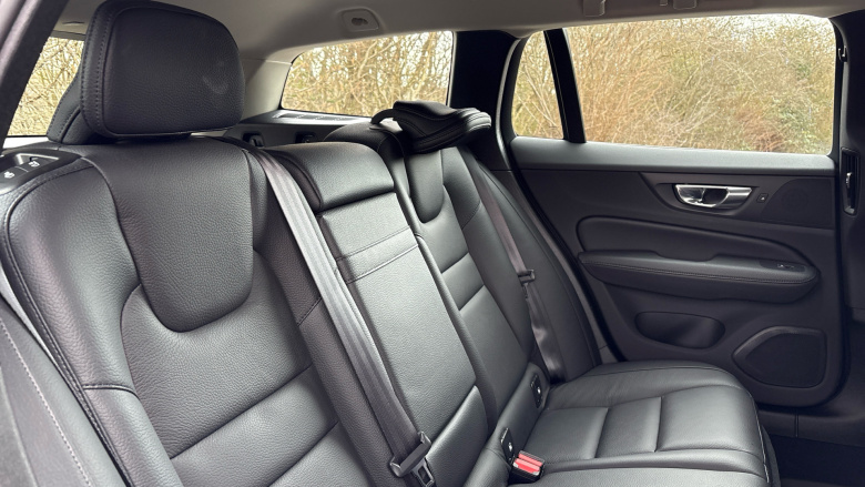 Volvo V60 2.0 B4D Cross Country 5dr AWD Auto Diesel Estate